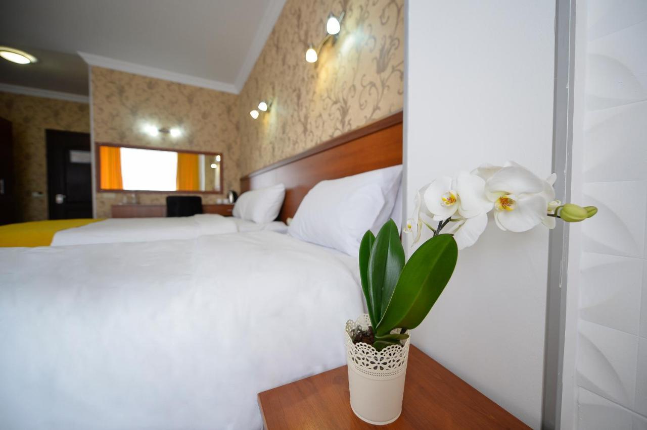 Aura Boutique Hotel Batumi Zewnętrze zdjęcie